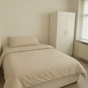 A perfect room in a big house. - Photo 2