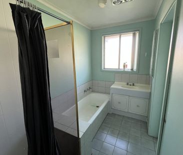 3 BEDROOM HOME! - Photo 4