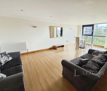 2 bedroom apartment to rent Canute Road, Southampton, SO14 - Photo 2