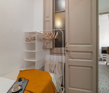 Carrer de Calàbria, Barcelona, Catalonia 08015 - Photo 6