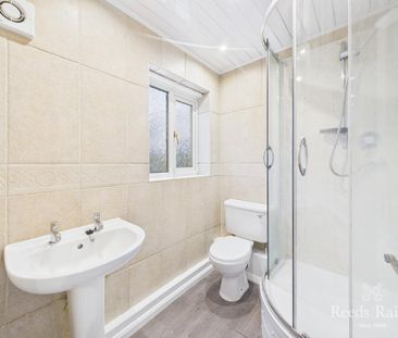 3 bedroom semi-detached house to rent - Photo 6