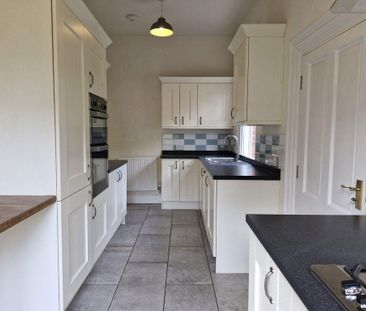 3 bedroom semi-detached house to rent - Photo 6