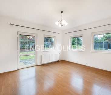 Pronájem domu 251 m² s pozemkem 1 018 m² - Фото 3