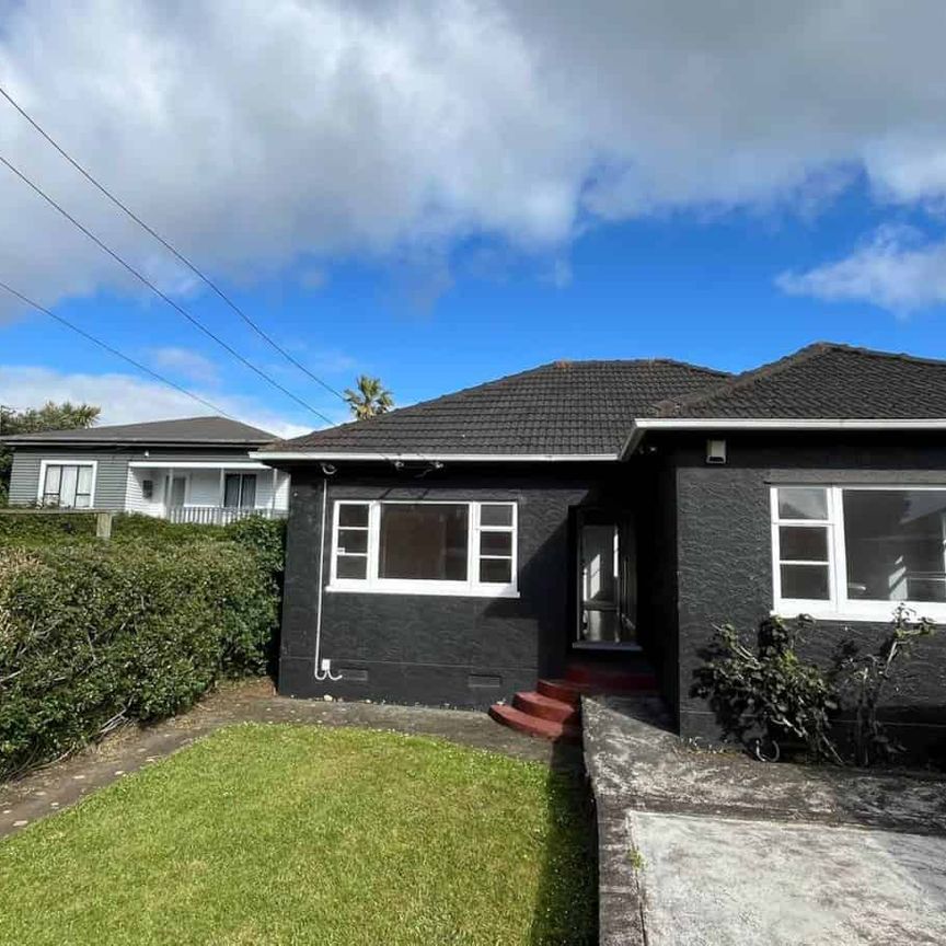 Lovely 3 bedroom family home in Onehunga - Photo 1