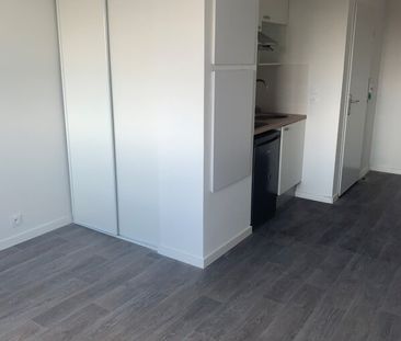 Location Appartement 1 pièce 19m² AUZEVILLE TOLOSANE 31320 - Photo 2