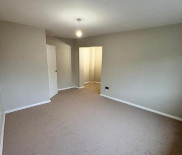 2 bedroom detached bungalow to rent - Photo 2