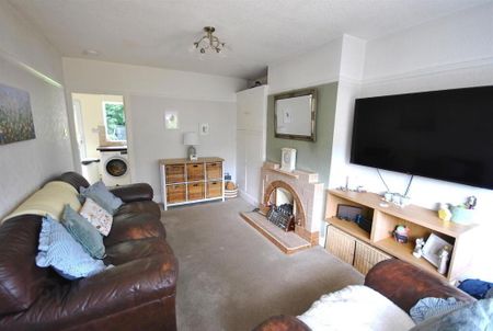 11 Sandhurst Drive, Bangor, BT20 5NX - Photo 2