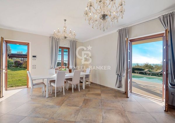 Via Murli, Pietrasanta, Tuscany 54038