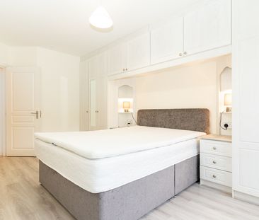 The Ailesbury, Donnybrook Castle, Donnybrook, Dublin 4, D04 HY07 - Photo 5