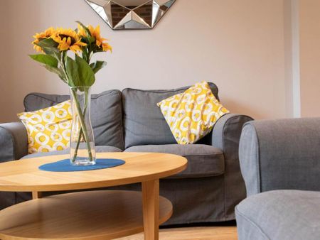 4 bedroom house to rent - Photo 2