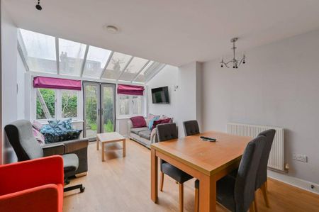 3 bedroom terraced house to rent - Photo 2