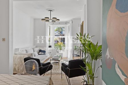 4 bedroom House To Let - Photo 3