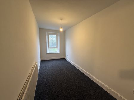 4 bed Terraced - To Let - Photo 4