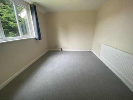 2 bedroom maisonette to rent - Photo 4