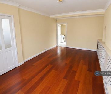 2 bedroom end of terrace house to rent - Photo 1
