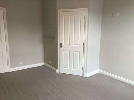 Two bedroom mid terrace property with en-suite bedroom found in excellent order throughout in popular location to the west of the city. - Photo 3