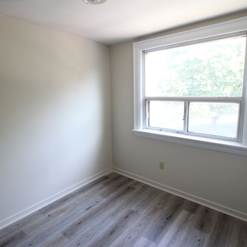 For Lease - 18 Glenvalley Drive, Toronto, Ontario - Photo 1