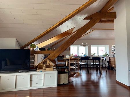 Charmant appartement de 3.5 pièces dans une petite maison plurifamiliale - Photo 3