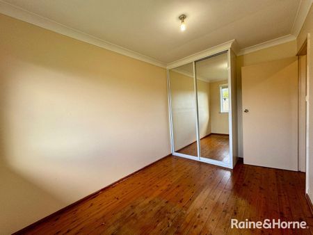 42 Kingsclare Street, Leumeah, NSW 2560 - Photo 3