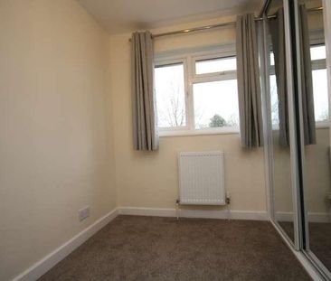Wentworth Crescent Maidenhead Berkshire, SL6 - Photo 5