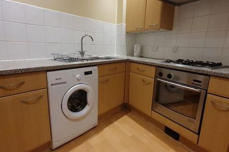 2 bedroom flat to rent - Photo 5