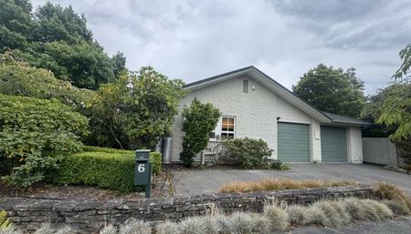 Spacious Living in a Sought-After Location - Photo 5