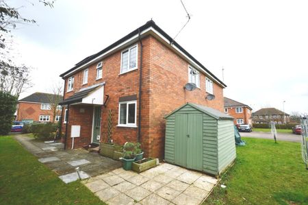 2 bedroom Cluster House - STIRLING WAY, WELWYN GARDEN CITY - Photo 2