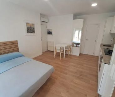 Carrer de Fontanars dels Alforins, Valencia, Valencian Community 46007 - Photo 3