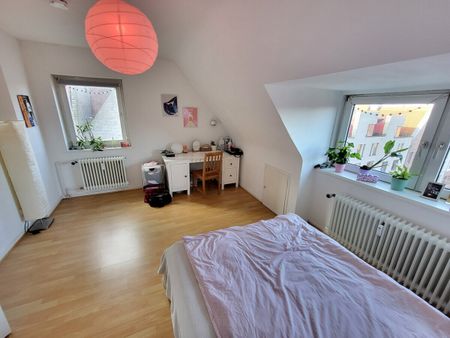 Zentrale Lage! Schöne 1-Zimmer-Dachgeschoss-Wohnung in der Lübecker Innenstadt, ... - Photo 2