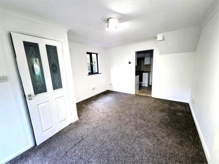 2 bedroom end of terrace house to rent - Photo 5