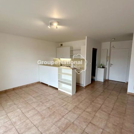 Studio lumineux avec terrasse - Photo 3