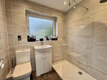 Hall Grove, Staincross, Barnsley, S75 - Photo 4