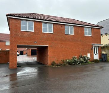 2 bedroom coach house to rent - Photo 4