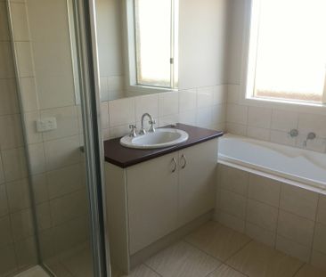 Three bedroom family home! - Photo 5