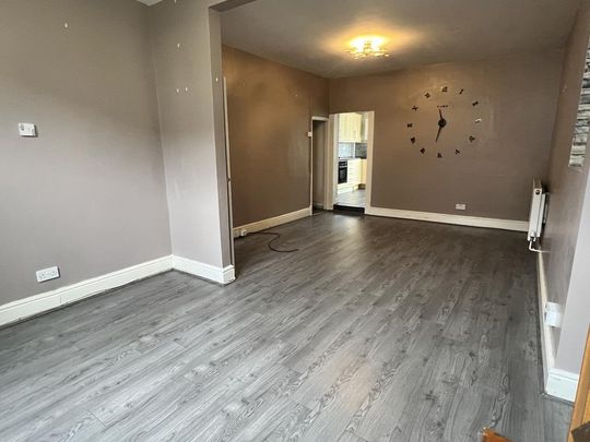 3 bedroom end of terrace house to rent - Photo 1