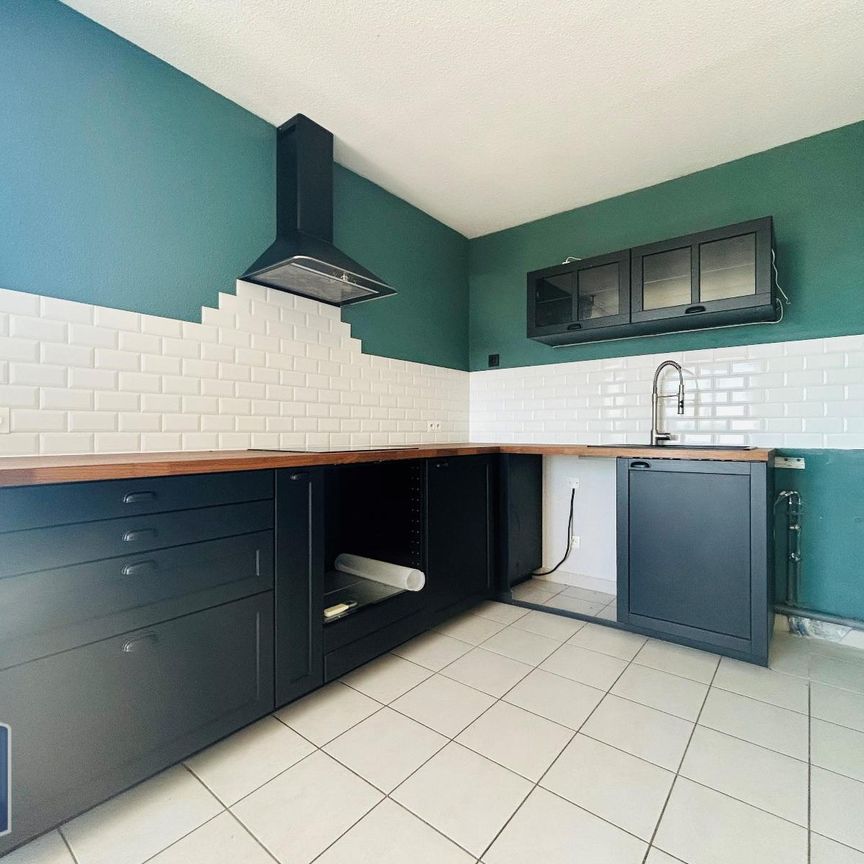 Location Appartement 3 pièces 52m² CARPENTRAS 84200 - Photo 1