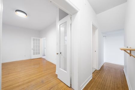 For Lease - 46 Concord Avenue Unit# Main, Toronto, Ontario - Photo 3