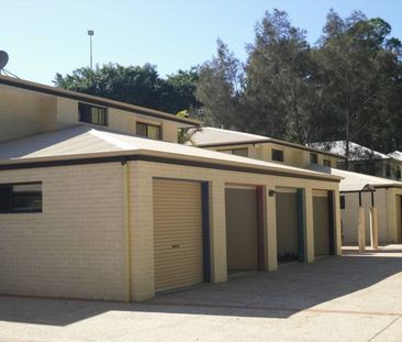 2 Bedroom Unit in ideal location - Photo 1