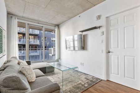 1235 Rue Bishop, #724 - Photo 5