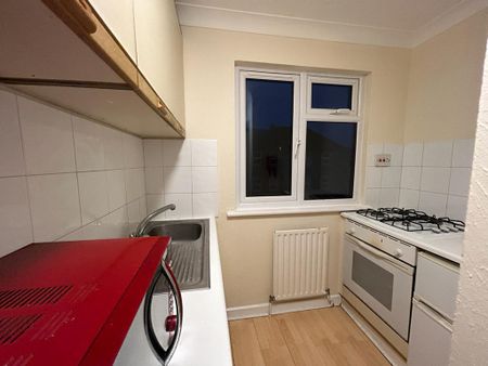 Studio to rent - Photo 3