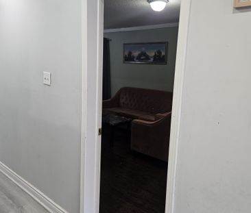 For Lease - 19 Arthurs Crescent, Brampton, Ontario - Photo 3