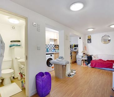 11 Longport, Canterbury - Photo 1