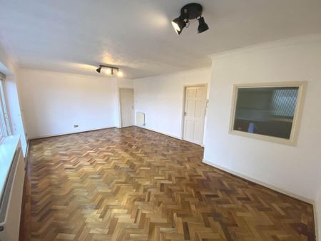 3 bedroom flat to rent - Photo 3