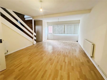 Pine Close, Merridale, Wolverhampton, WV3 - Photo 4