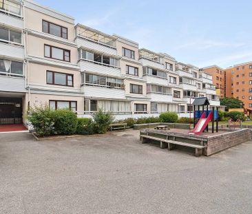 Sorögatan, Kista - Photo 2