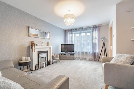 3 bedroom semi-detached house to rent - Photo 5
