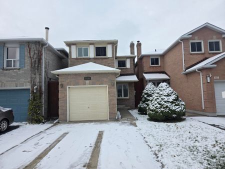 For Lease - 1296 Valerie Crescent, Oakville, Ontario - Photo 3