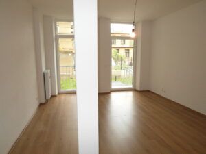 Schillerstr. 34, Wohnung 1 ~~~ Balkon, sep. Gartenanteil, Tageslichtbad mit Wanne und Dusche, Gäste-WC, Abstellraum, Abstellraum im Treppenhaus, Keller - Foto 5