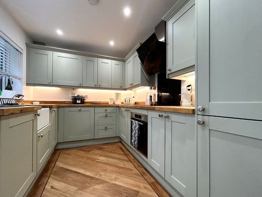 Sompting Road, Worthing, BN14 2 bedroom terraced house to rent - Photo 1