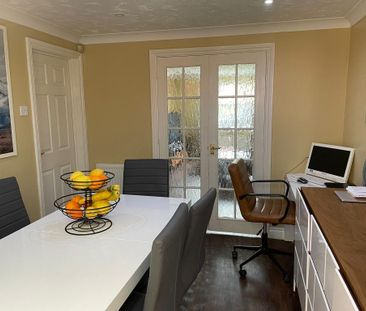 4 bedroom detached house to rent - Photo 3